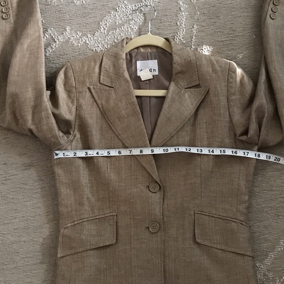 Tan Linen Blazer size 4 - Picture 7 of 8
